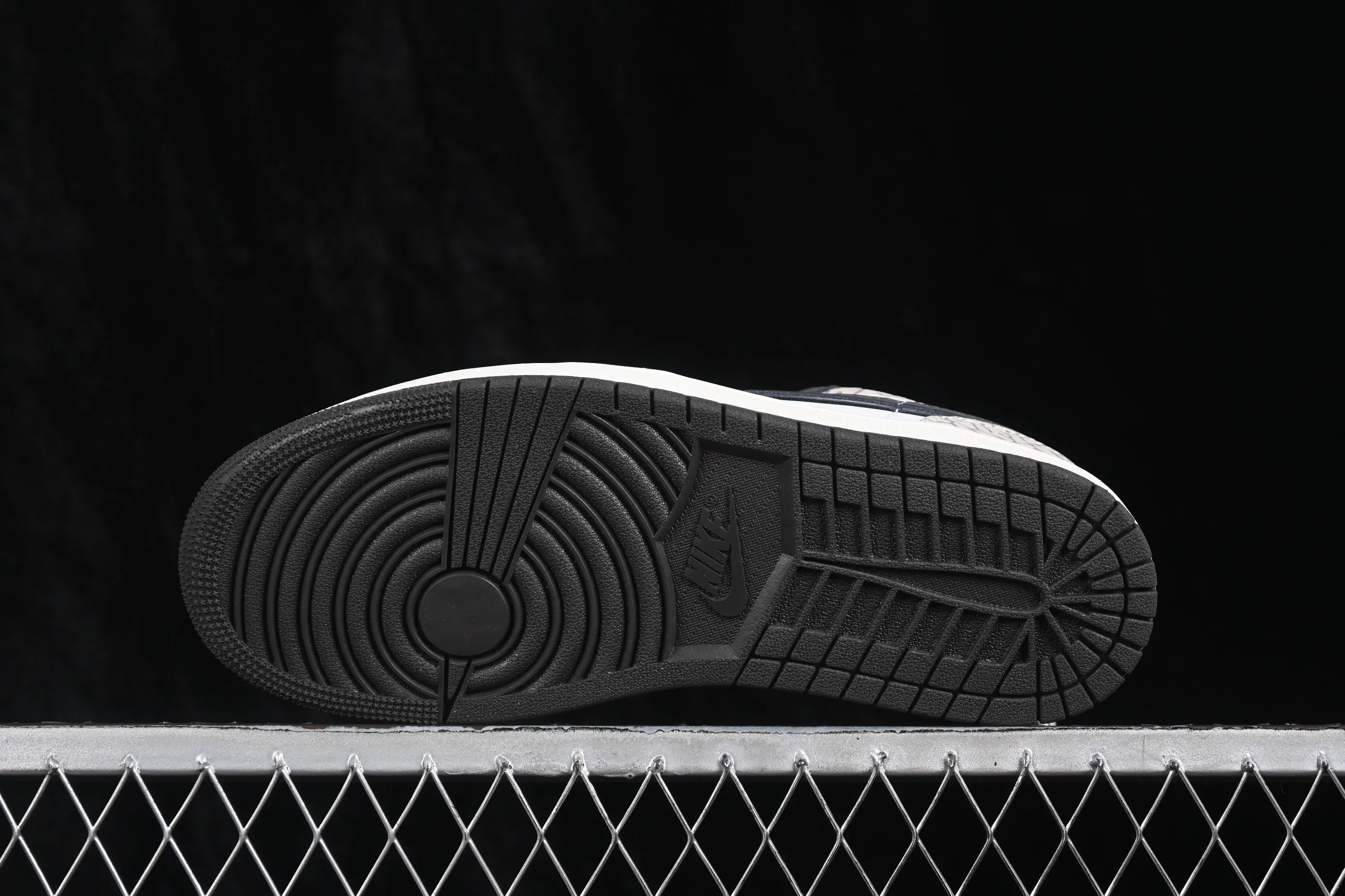 All categories Air Jordan Jordan series basketball shoes Air Jordan 1 Low G version pure original Air Jordan 1 Low AJ1 Joe 1 white gray burst pattern low-top retro cultural basketball shoes IU2268-100